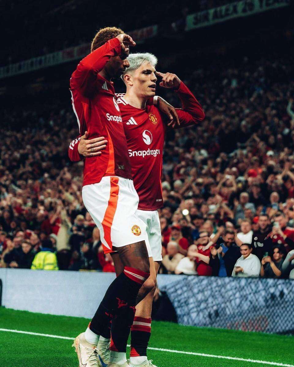 米兰官网 -尤文图斯训练开放日，转会期官宣签约引欢呼，西甲在即，高层口径保持一致 