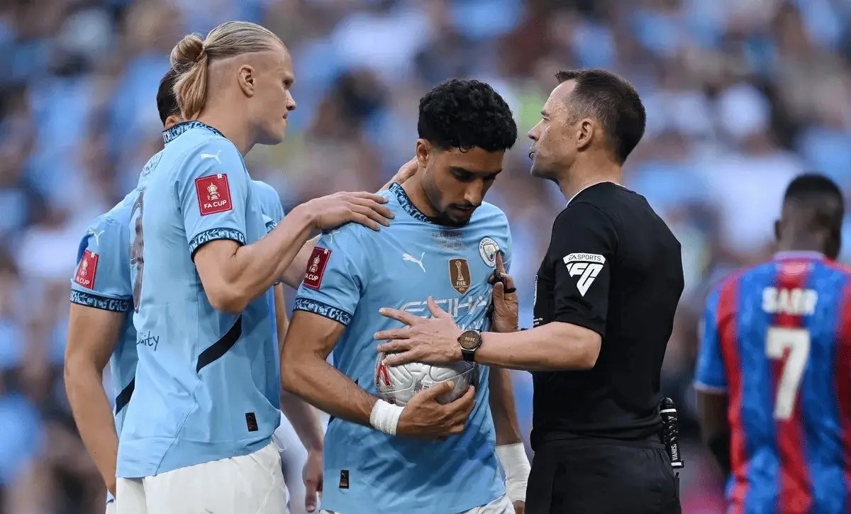 米兰官网 -赛地聚焦——法甲关键时刻热度飙升，国际米兰战术微调，赛场秩序良好，心理建设被强调(南美解放者杯格雷米奥对弗鲁米嫩赛预测)