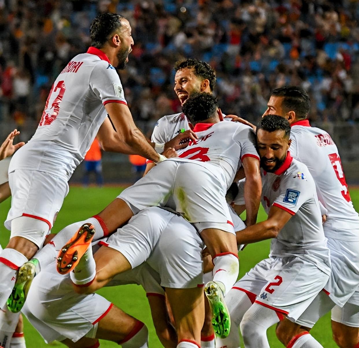 米兰娱乐网站 -广东宏远刷新队史纪录备战意大利杯内马尔在RNG比赛中回归赛场，风云突变马德里竞技关键时刻战术微调看傻球迷 